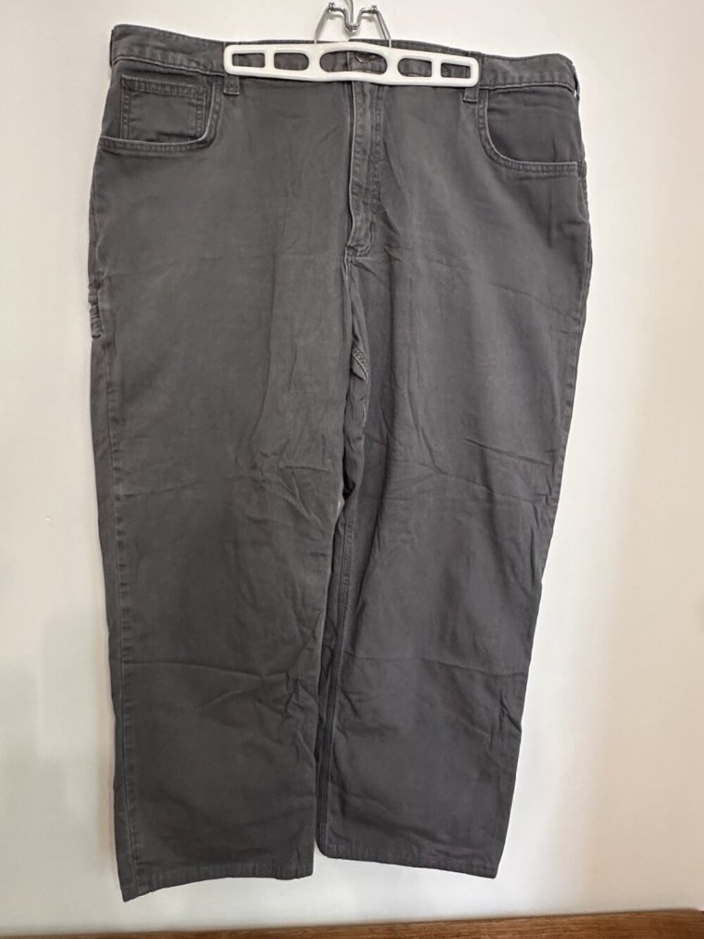 MEN'S GREY CARHARTT RELAXED FIT SIZE 42X30